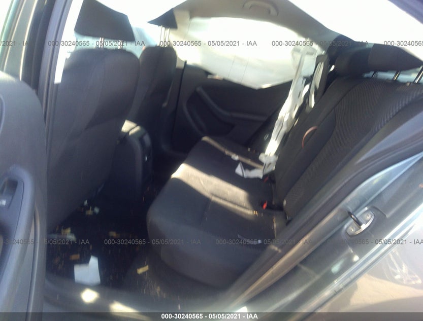 3VW2K7AJ9EM316095