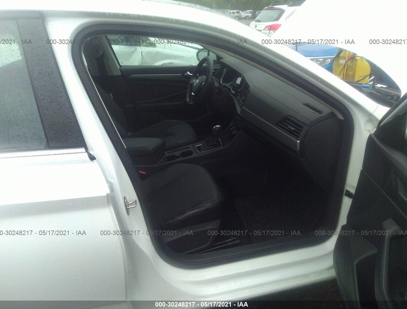 3VWCB7BU4LM031069