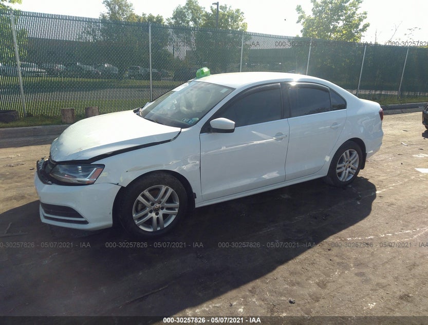 3VW2B7AJ8HM220494