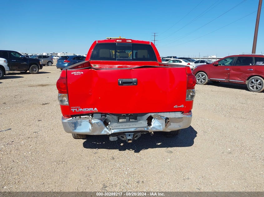 2007 Toyota Tundra Limited 5.7L V8 VIN: 5TFBV581X7X015885 Lot: 30289217