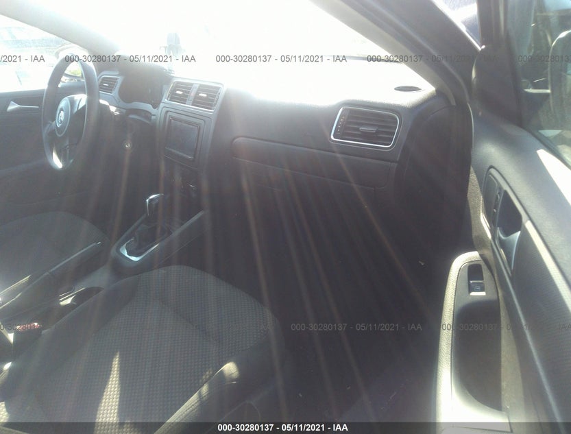 3VW2K7AJ3DM284825