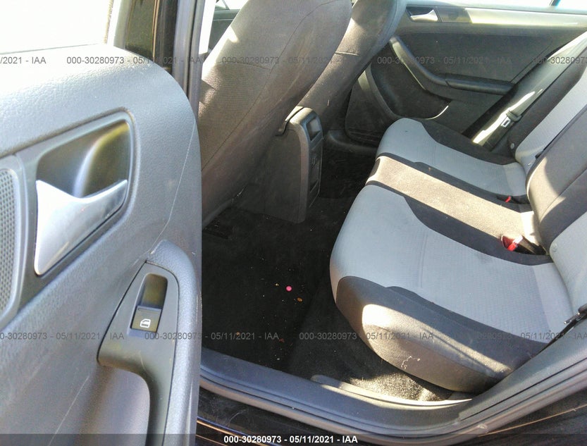 3VW2B7AJ3HM284054