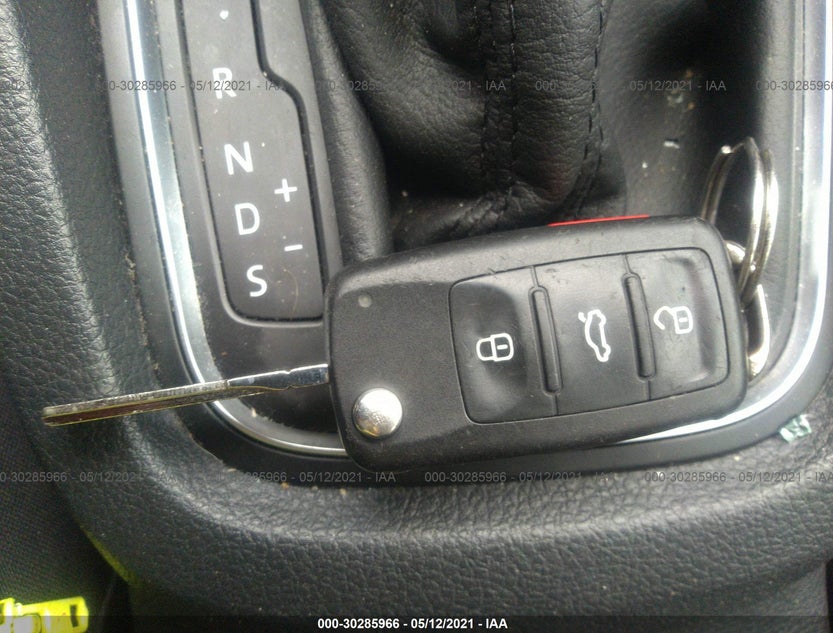 3VW2B7AJ0HM252064