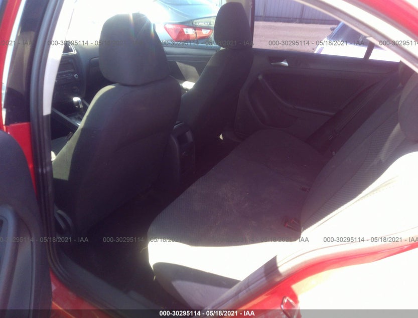 3VW2K7AJ1DM411782