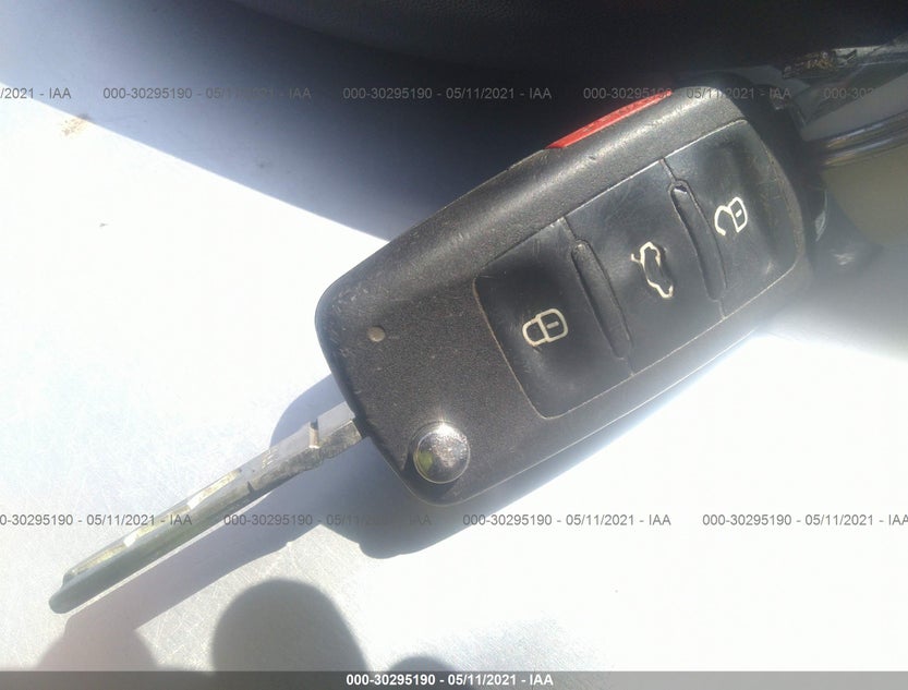 3VW2K7AJ1BM011637