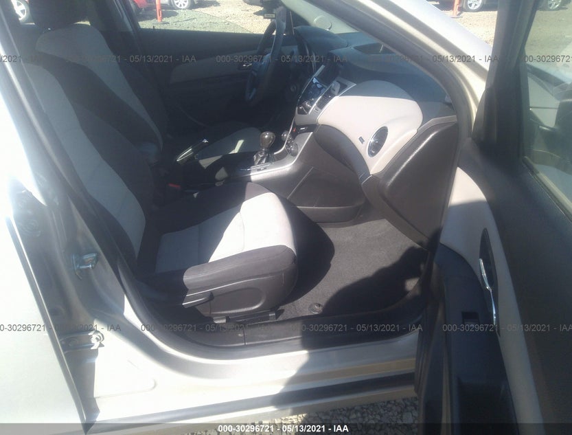 1G1PB5SG9D7317572