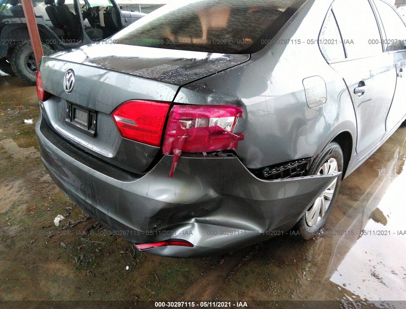 3VW2K7AJ2EM327729