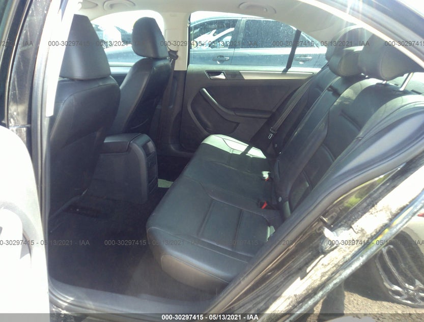 3VWLA7AJ2FM302404