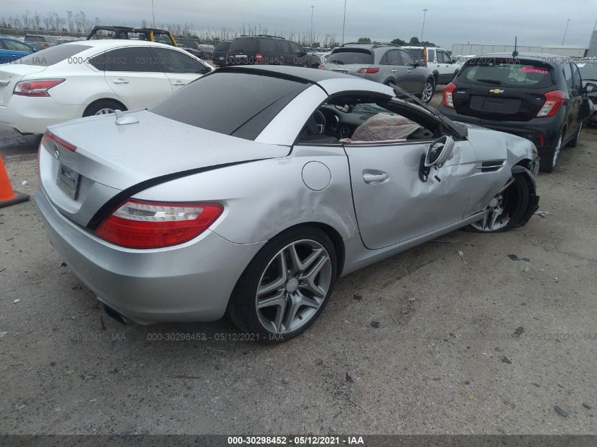 VIN WDDPK4HA2DF069343 2013 Mercedes-Benz SLK-Class,... no.4