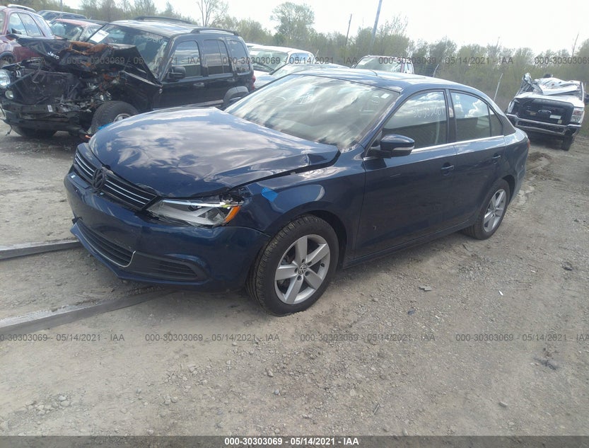 3VWLL7AJ0EM390927