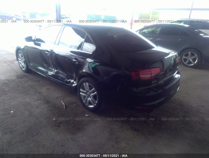 3VW2B7AJ8HM360917