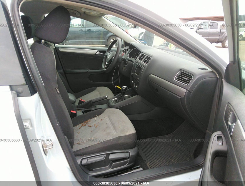 3VW2B7AJ4HM319961
