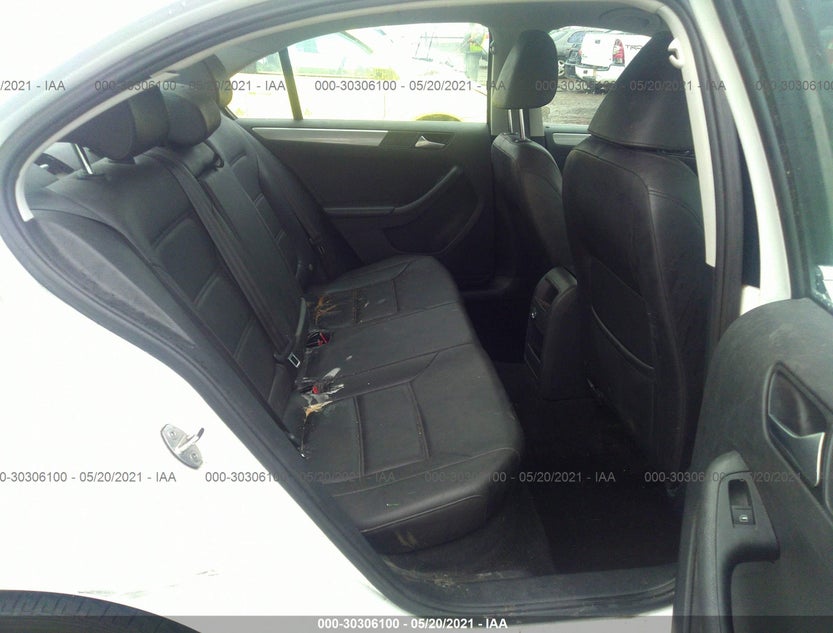 3VWDB7AJ4HM363127