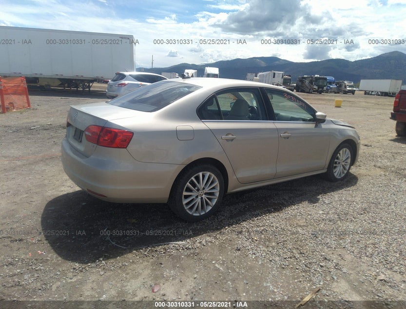 3VWLL7AJ8DM300874
