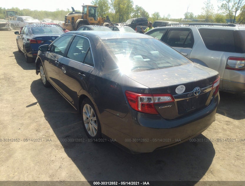 4T1BD1FK8CU038063