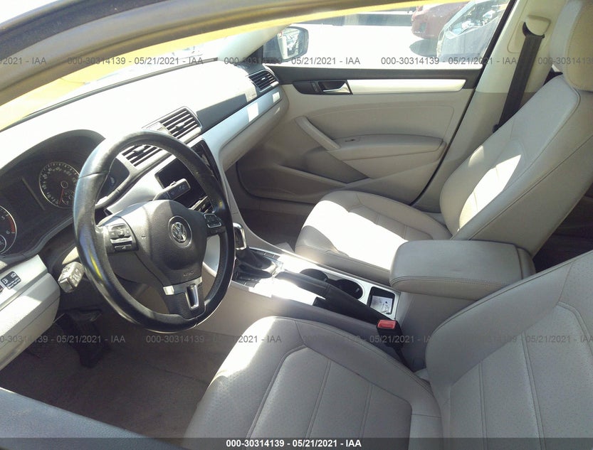 1VWBN7A38DC062744
