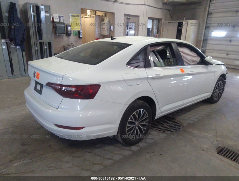 3VWCB7BU9LM075181