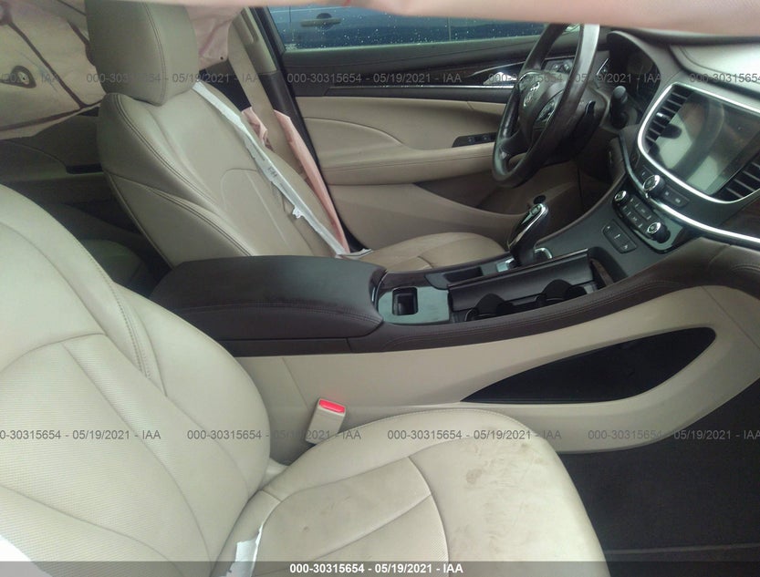 1G4ZR5SS8JU132499
