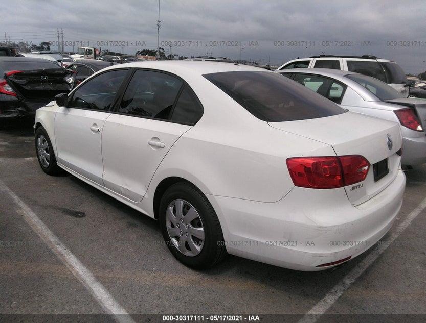 3VW2K7AJ7CM371805