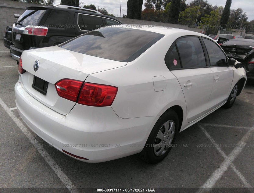 3VW2K7AJ7CM371805