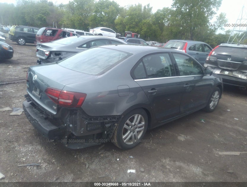 3VW2B7AJ2HM379141