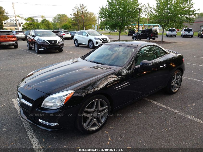 VIN WDDPK4HA4DF055234 2013 Mercedes-Benz SLK-Class,... no.2