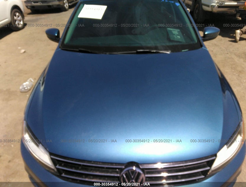 3VW2B7AJ3JM257202