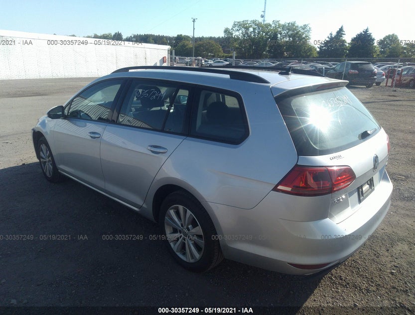 3VW017AU2HM508189
