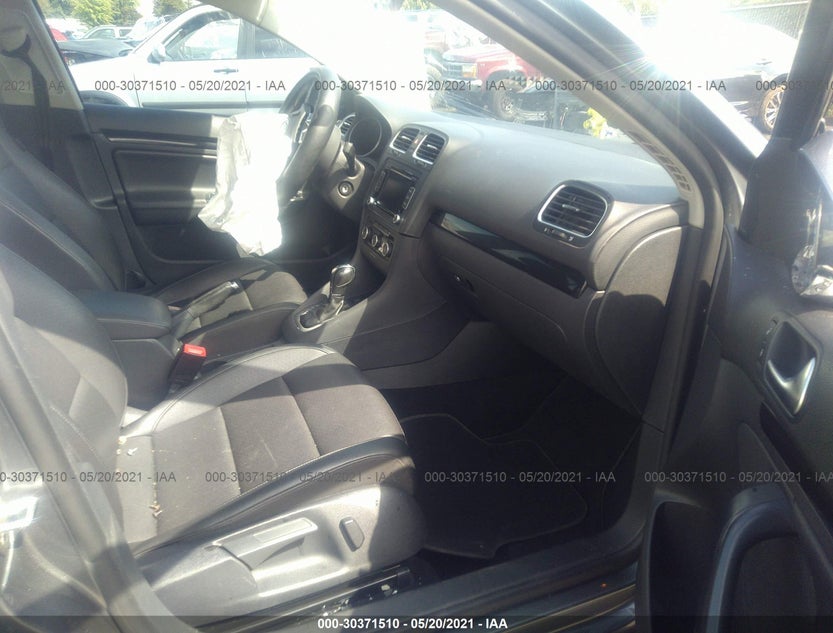 3VWPL7AJ7CM657138