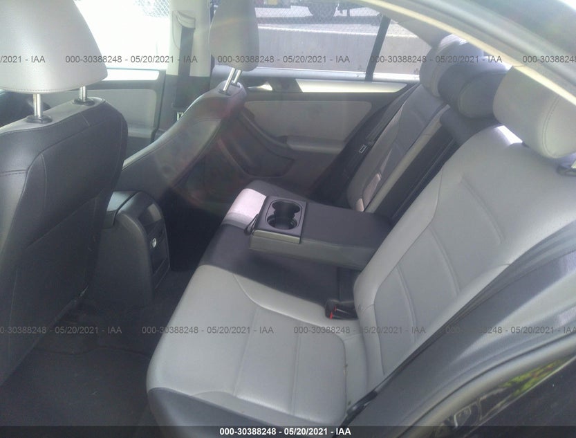 3VW637AJ8DM233173