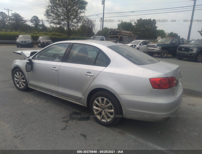 3VWDX7AJ8BM360644