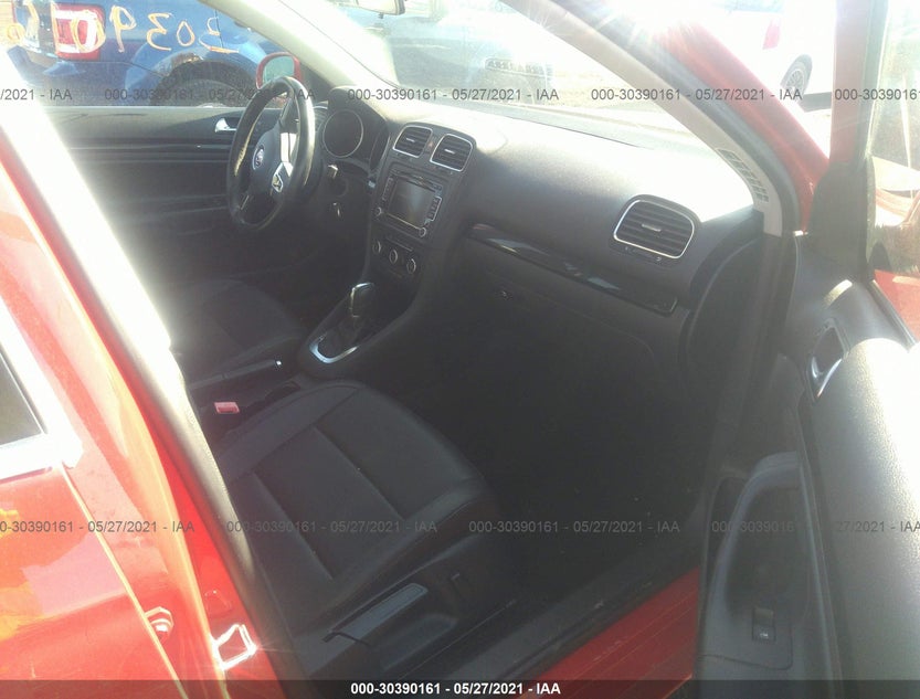 3VWPL7AJ0BM688570