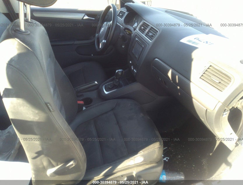 3VWLL7AJ6DM274808