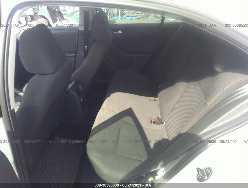 3VW2K7AJ4DM411310