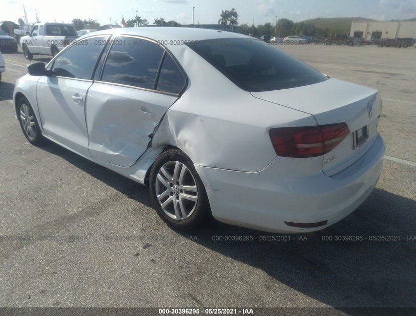 3VW167AJ9JM228061