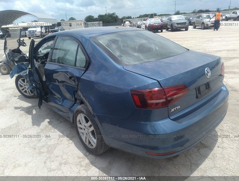 3VW2B7AJ7JM240046