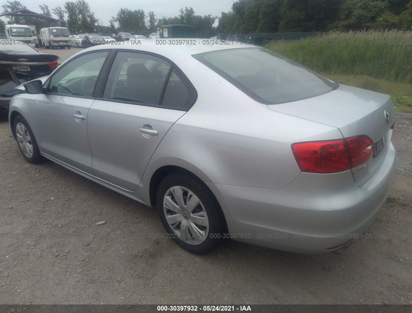 3VW2K7AJ6DM212095
