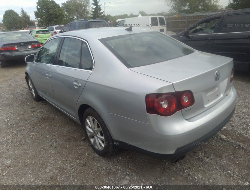 3VWRX7AJXAM051195
