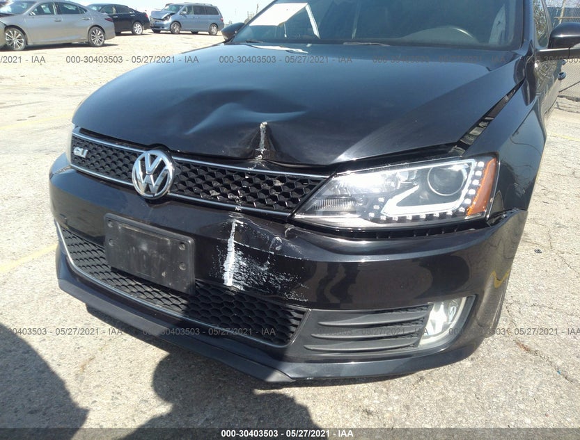 3VW4A7AJ8DM412052