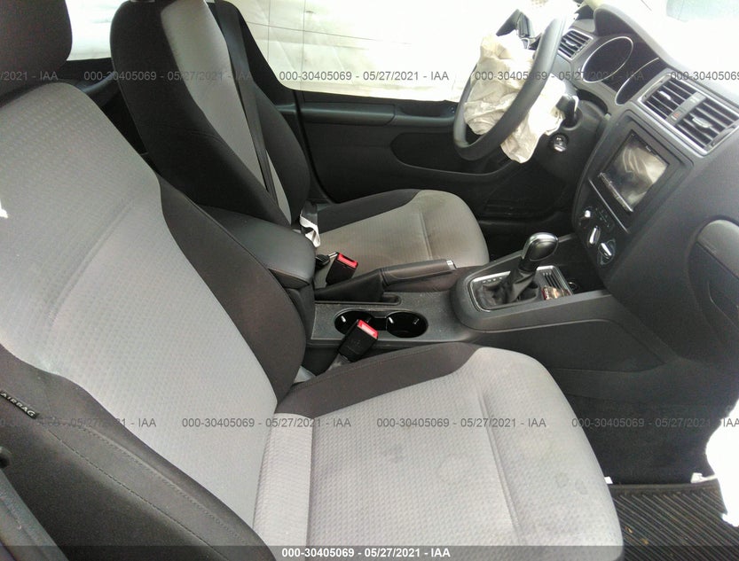 3VW2B7AJ7HM345373