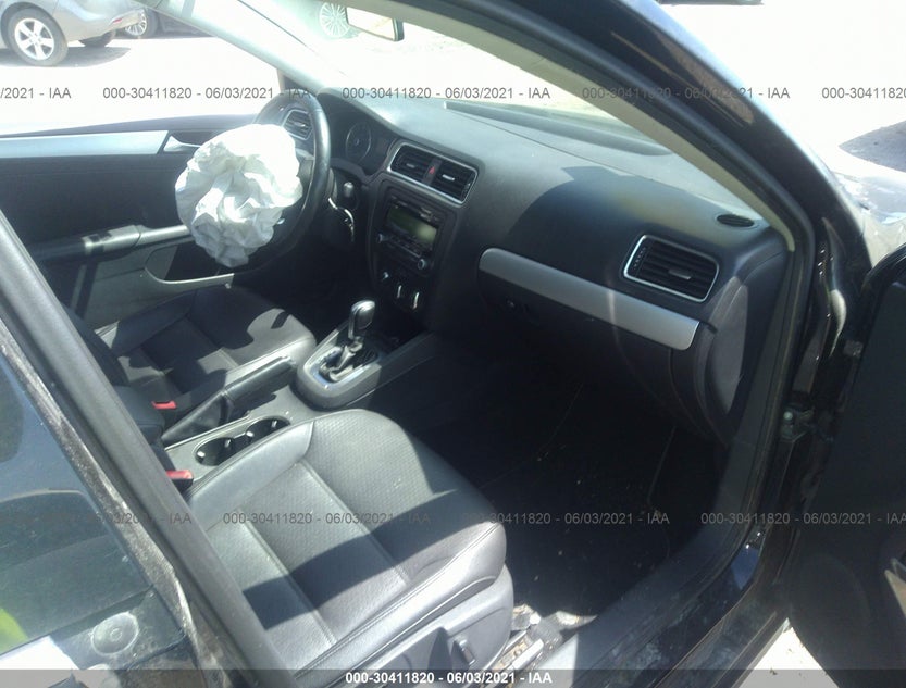 3VWDP7AJ1DM394475
