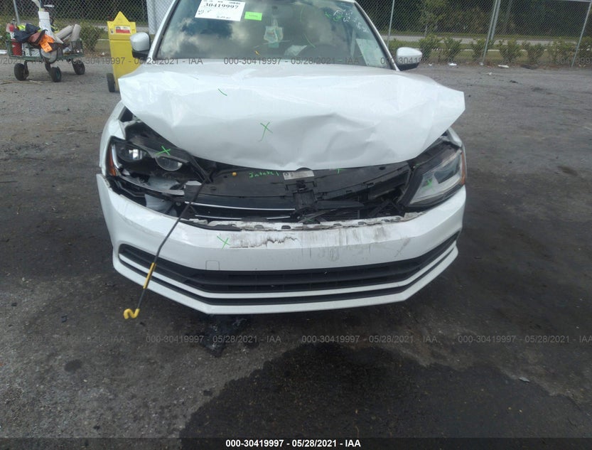 3VW2B7AJ7HM332803
