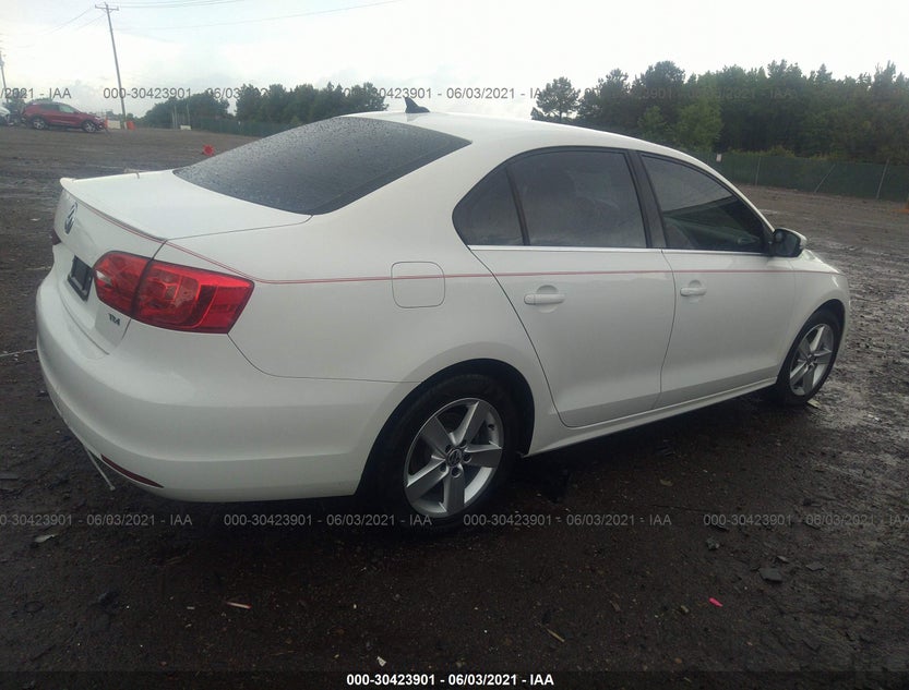 3VWLL7AJ6CM011927