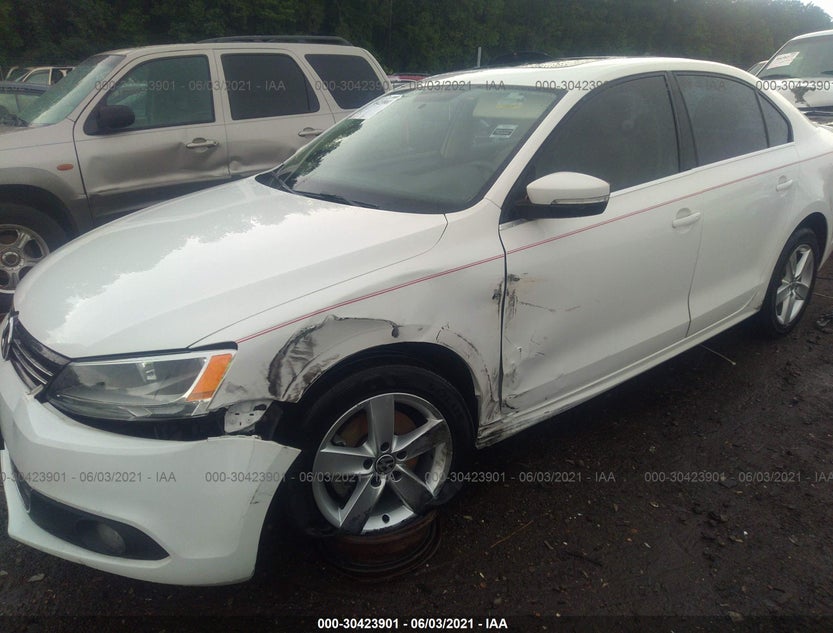 3VWLL7AJ6CM011927
