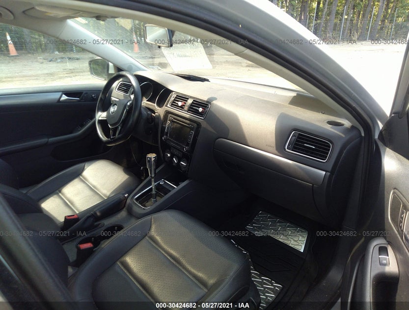 3VW3A7AJXFM301856