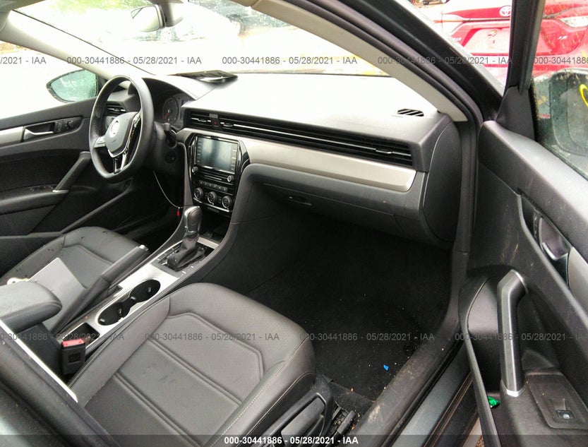 1VWSA7A38LC015806
