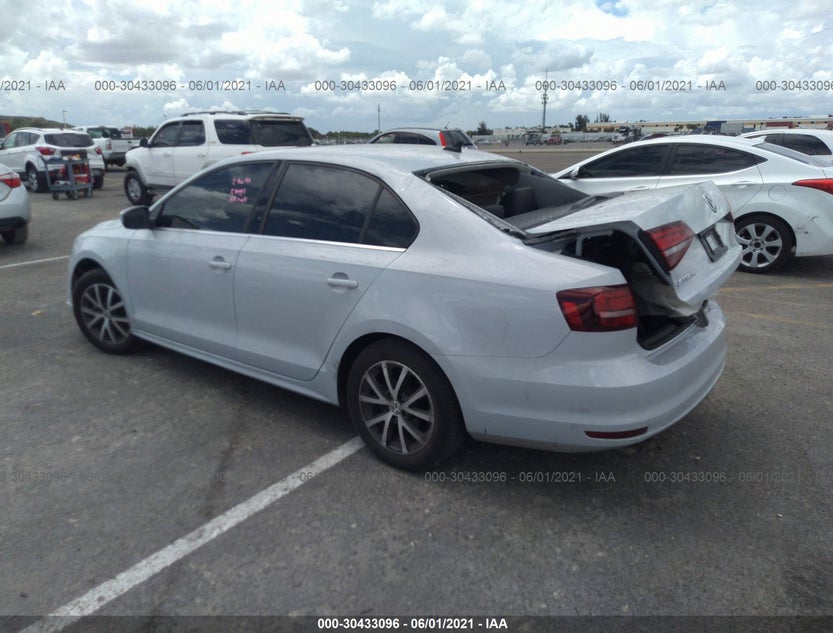 3VWDB7AJ2HM413703