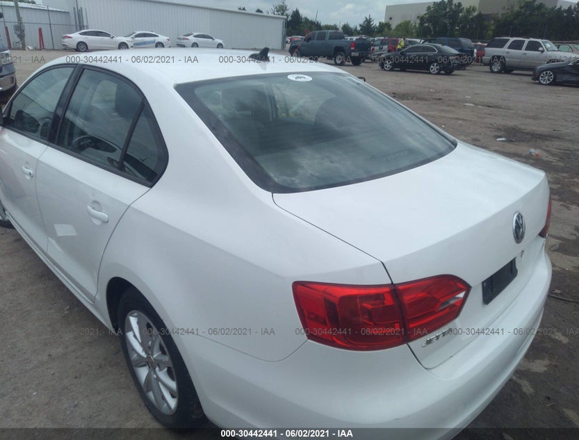 3VWDX7AJ5BM390135