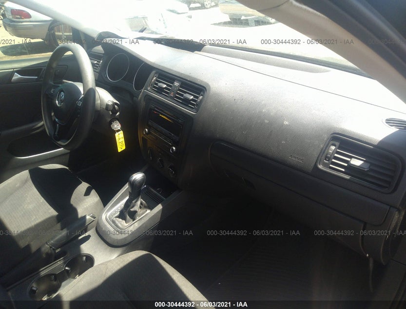 3VW2K7AJ8FM213607