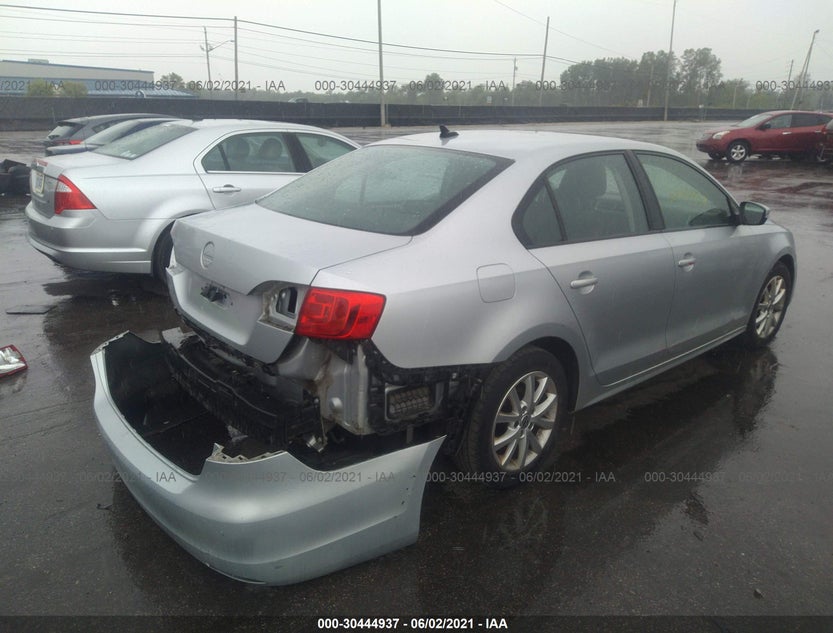 3VWDX7AJ0CM402323